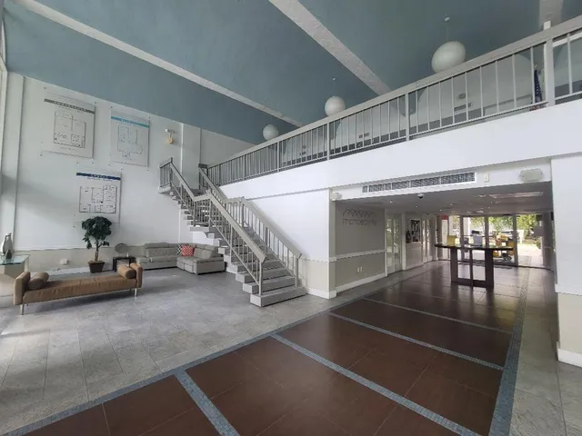 $1,850 | 494 Northwest 165th Street, Unit 602, Miami, FL 33169