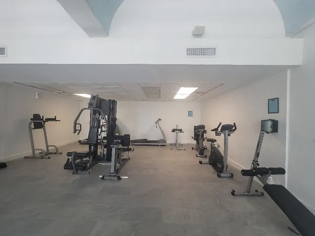 $1,850 | 494 Northwest 165th Street, Unit 602, Miami, FL 33169