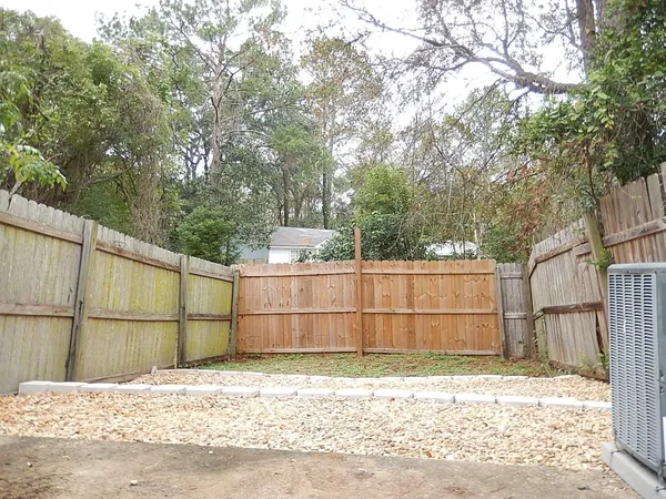 $1,395 | 932 South Lipona Road, Tallahassee, FL 32304