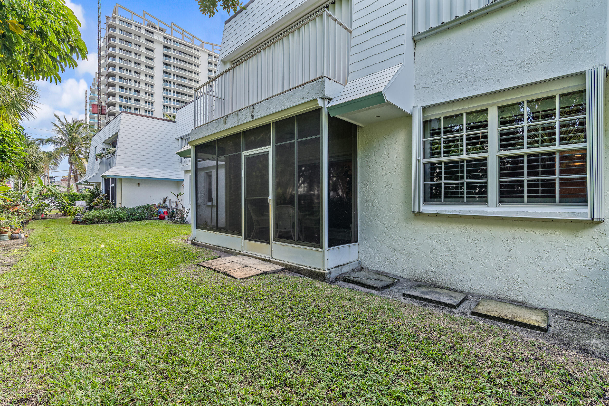 1280 Surf Road, Unit 102 Riviera Beach, FL 33404 - Photo 12 of 13 1280 Surf Ave #102-13