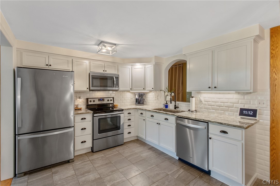 110 Rocky Road Salina, NY 13090 - Photo 13 of 50 Completely remodeled kitchen with stainless steel