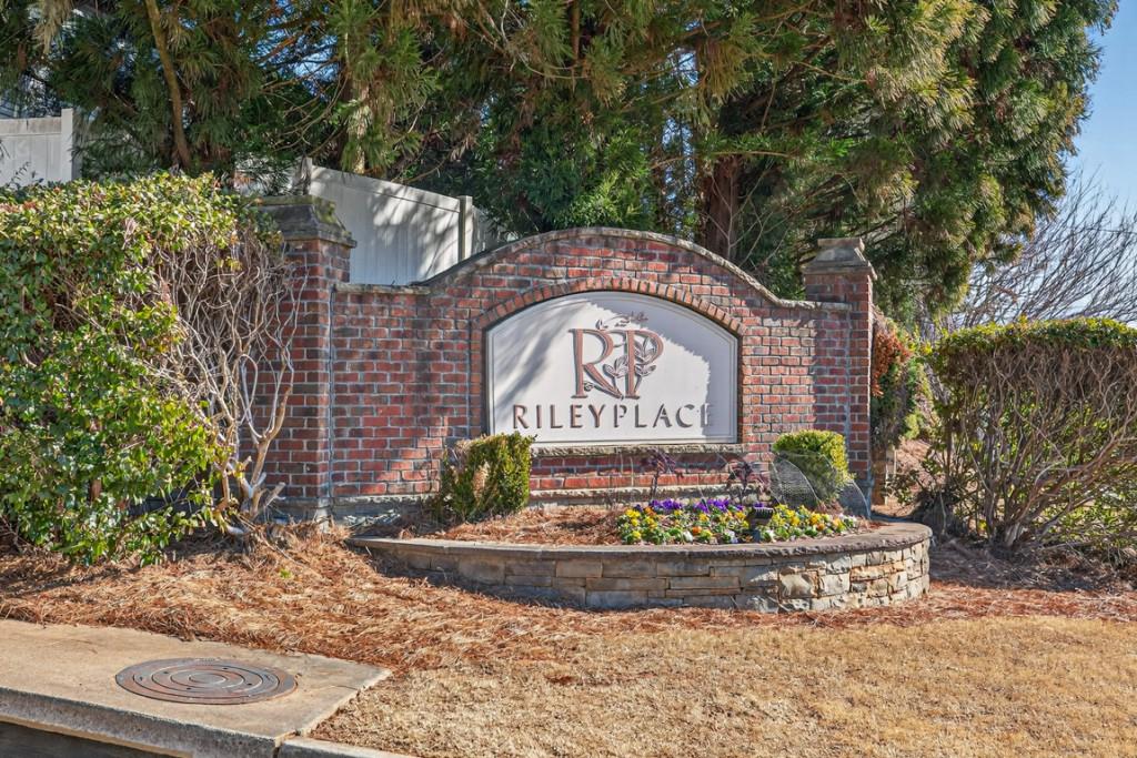 160 Riley Circle Dawsonville, GA 30534 - Photo 49 of 52 a view of outdoor space with water fountain