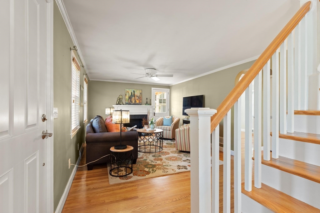82 Orange Street Reading, MA 01867 - Photo 5 of 32