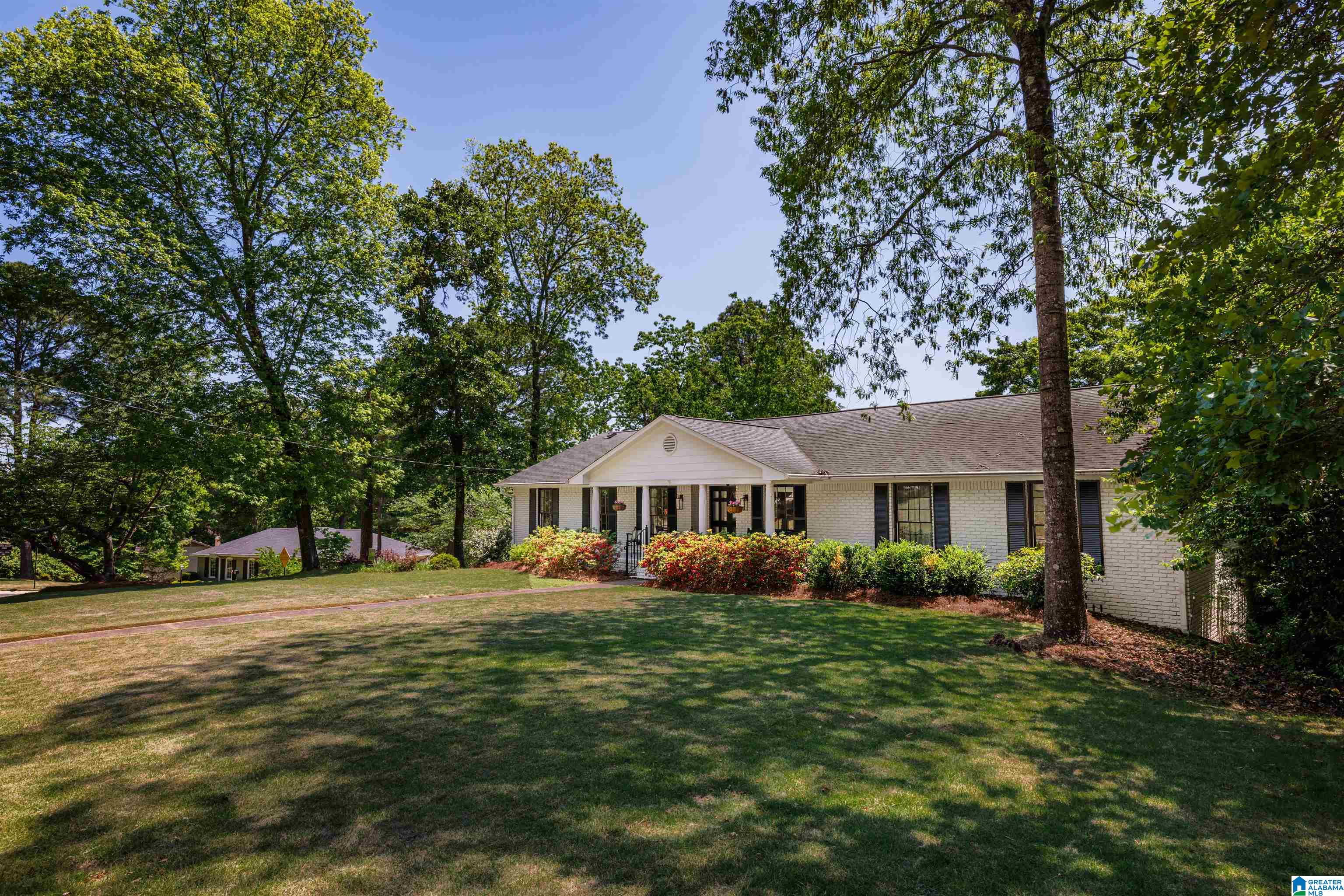 3871 Spring Valley Road Birmingham, AL 35223 - Photo 2 of 62