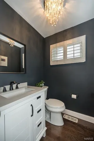 $649,000 | 135 Greentrails Drive South, Chesterfield, MO 63017