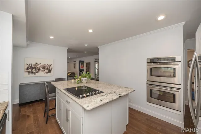 $649,000 | 135 Greentrails Drive South, Chesterfield, MO 63017