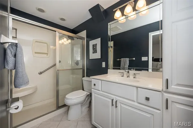 $649,000 | 135 Greentrails Drive South, Chesterfield, MO 63017