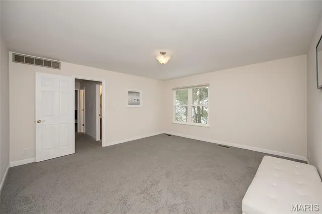 $649,000 | 135 Greentrails Drive South, Chesterfield, MO 63017