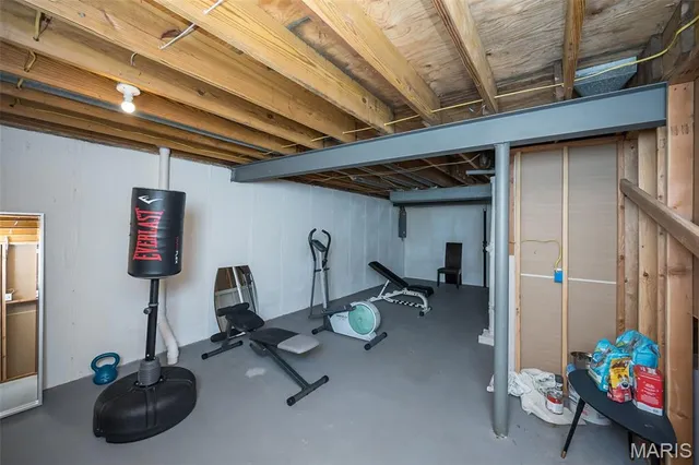 $649,000 | 135 Greentrails Drive South, Chesterfield, MO 63017