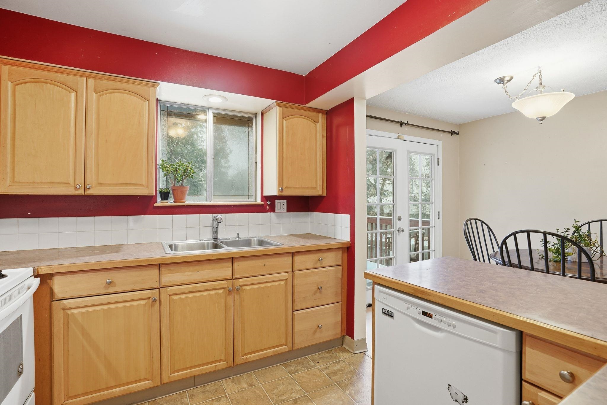 3111 South Arthur Street Spokane, WA 99203 - Photo 8 of 35