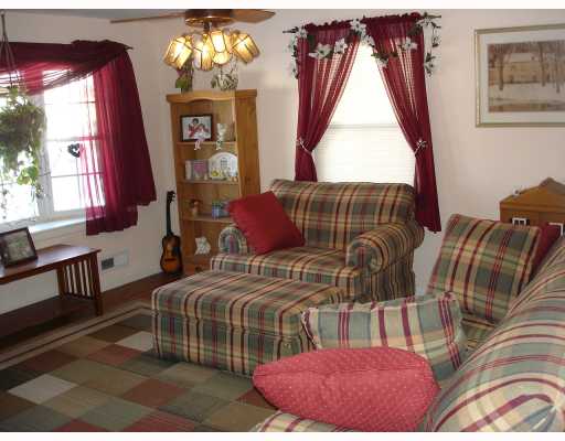 129 Nimitz Road Woonsocket, RI 02895 - Photo 2 of 8 Living Room.
