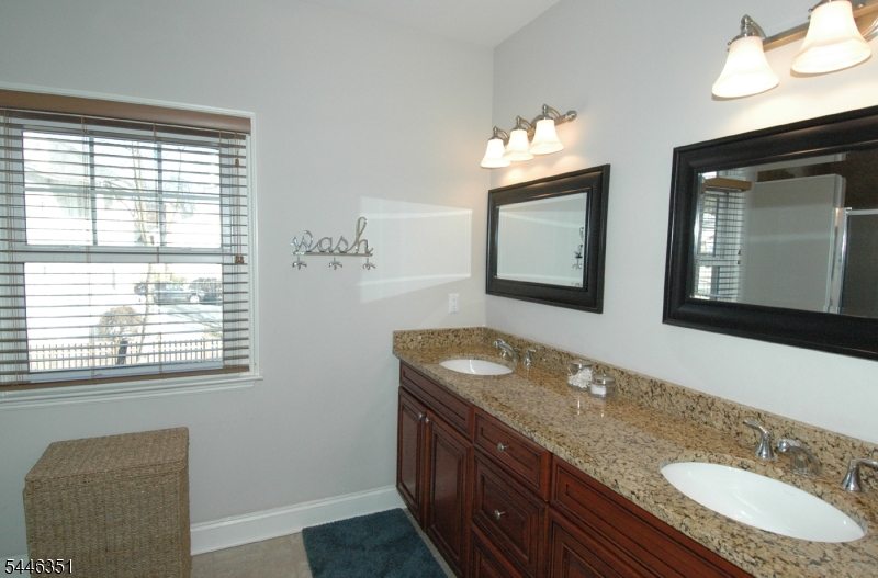 52 Morris Avenue, Unit B Summit, NJ 07901 - Photo 15 of 20