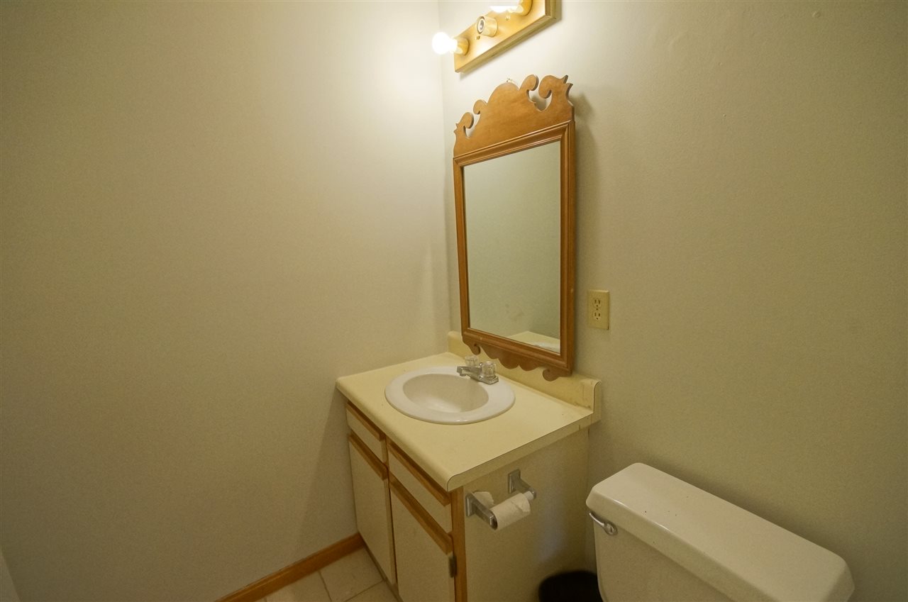 158 North Shore Road, Unit B Derry, NH 03038 - Photo 12 of 29
