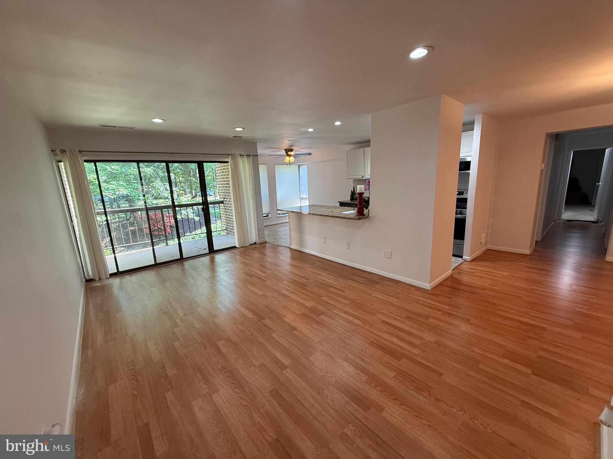 11212 Chestnut Grove Square, Unit 115 Reston, VA 20190 - Photo 3 of 25