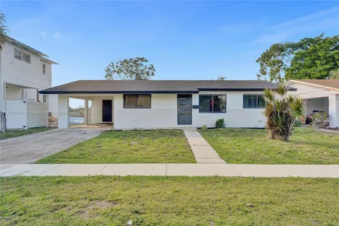 $619,999 | 212 Southwest 11th Avenue, Dania Beach, FL 33004