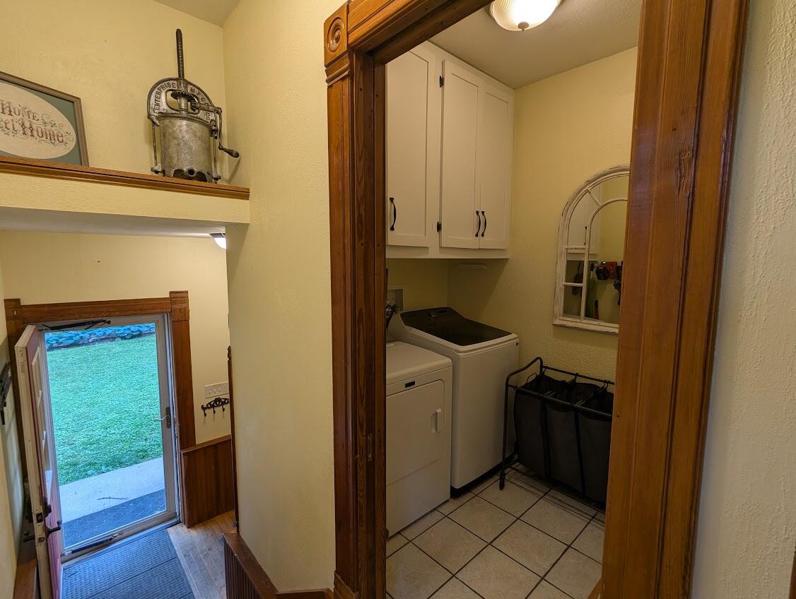 Undisclosed Address Waterloo, WI 53594 - Photo 7 of 33 laundry room-side entry