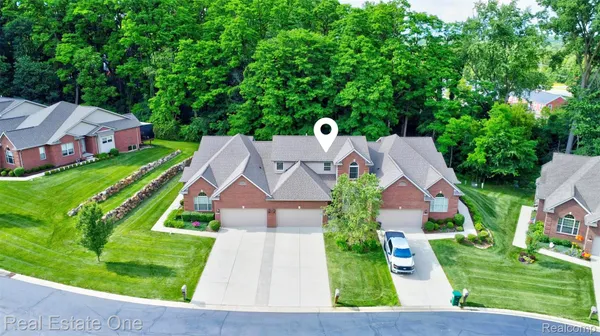 $434,999 | 9572 Kingsway Circle, Clarkston, MI 48348