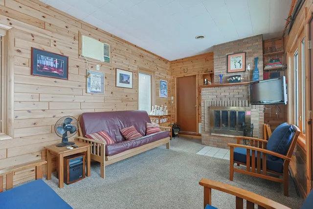 $499,000 | 15899 Lakeview Drive, Buchanan, MI 49107