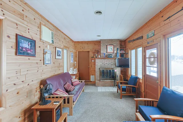 $499,000 | 15899 Lakeview Drive, Buchanan, MI 49107