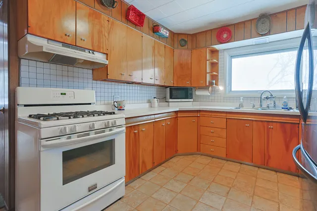 $499,000 | 15899 Lakeview Drive, Buchanan, MI 49107