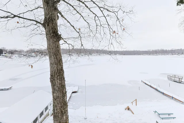 $499,000 | 15899 Lakeview Drive, Buchanan, MI 49107