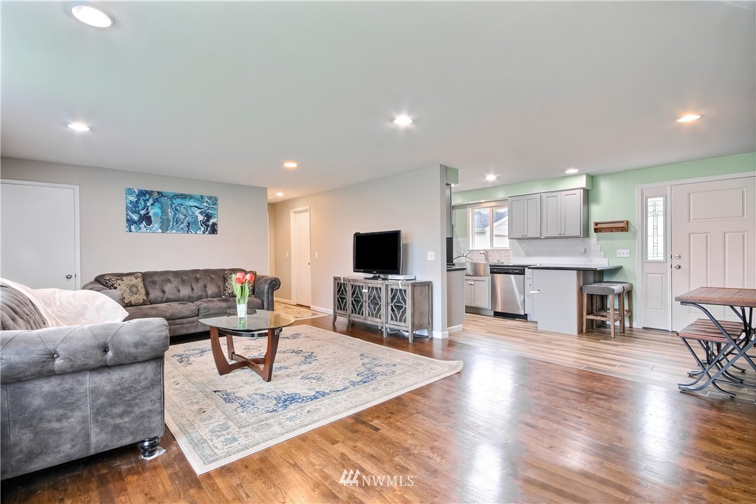 2276 Mitchell Road Southeast Port Orchard, WA 98366 - Photo 8 of 23 Gallery Image 8