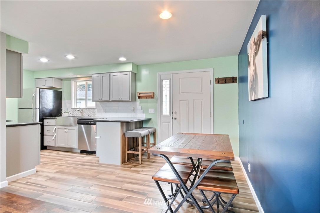2276 Mitchell Road Southeast Port Orchard, WA 98366 - Photo 9 of 23 Gallery Image 9