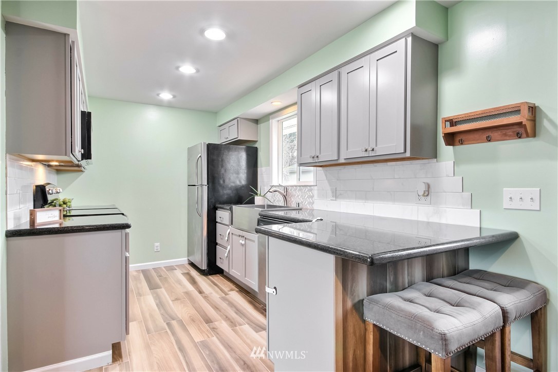2276 Mitchell Road Southeast Port Orchard, WA 98366 - Photo 10 of 23 Gallery Image 10