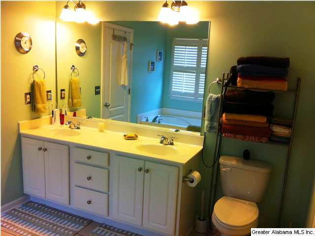 629 Barkley Circle Alabaster, AL 35007 - Photo 5 of 20