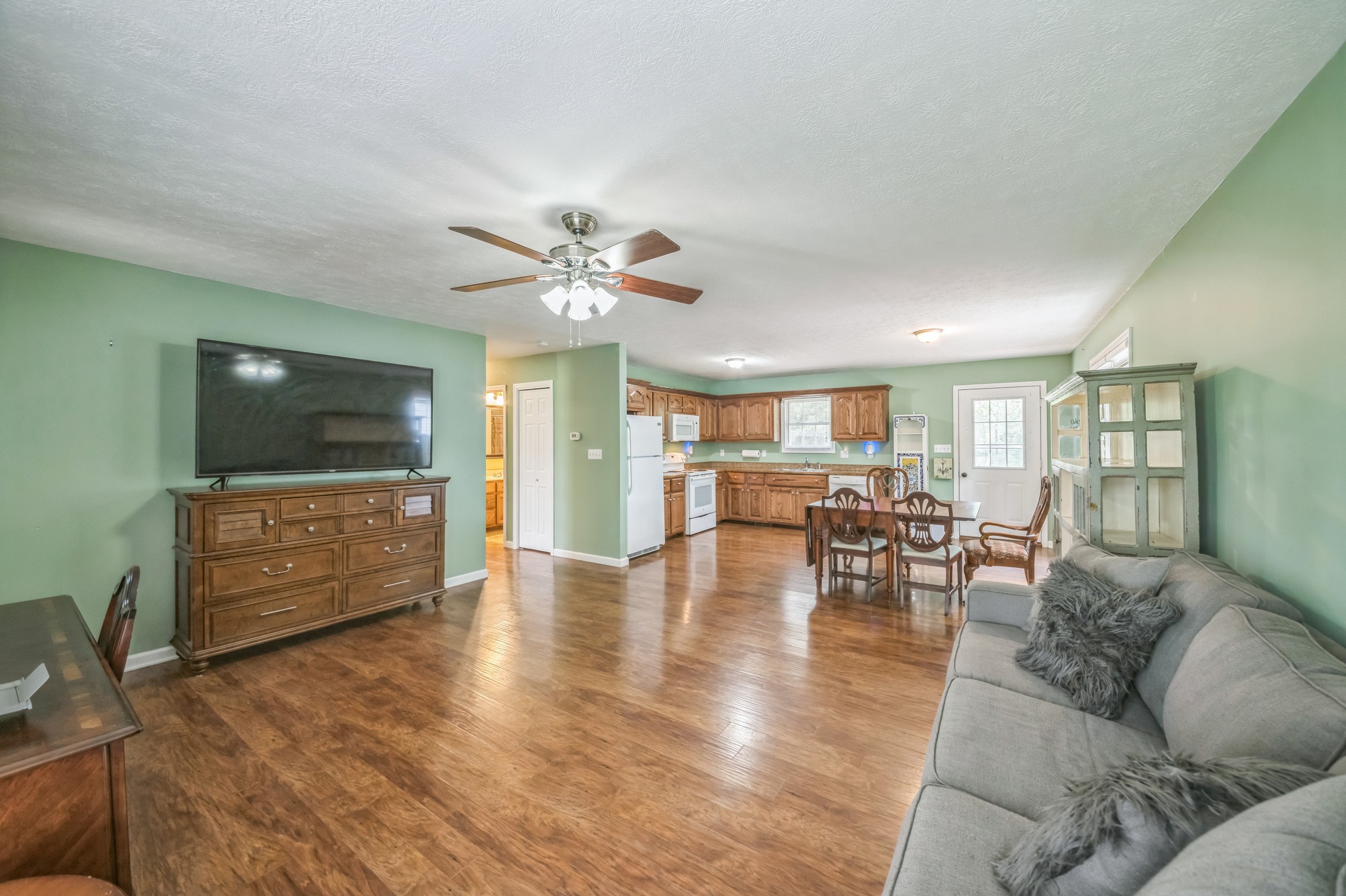 610 Old Stewart Road Tennessee Ridge, TN 37178 - Photo 4 of 32