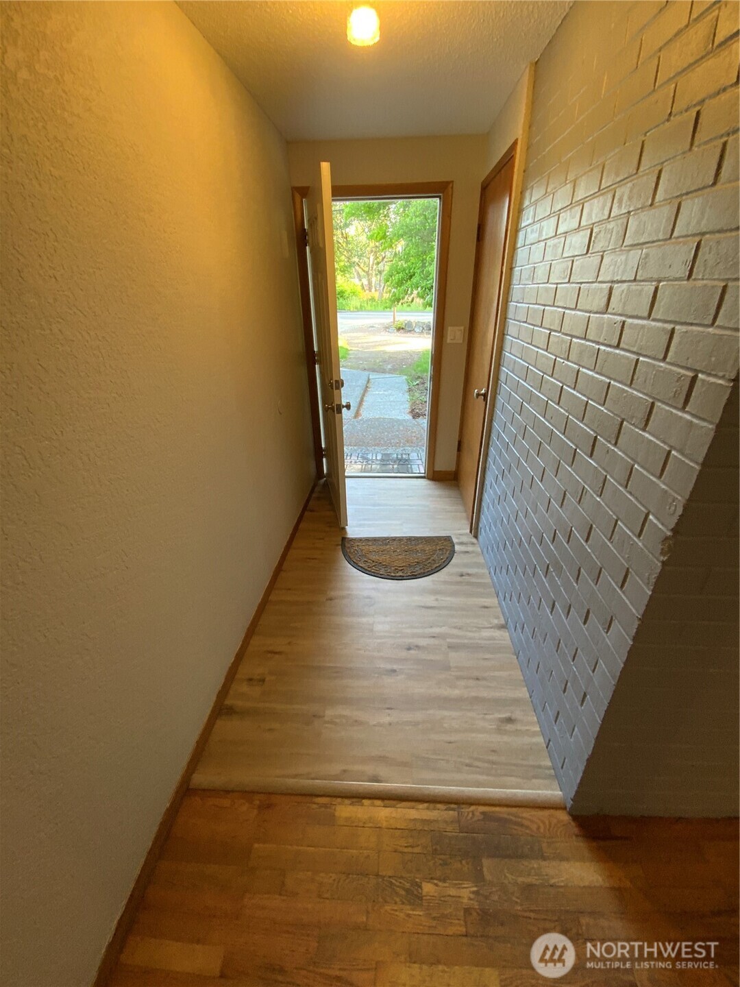 621 Brookdale Road East Tacoma, WA 98445 - Photo 3 of 14 a view of entryway