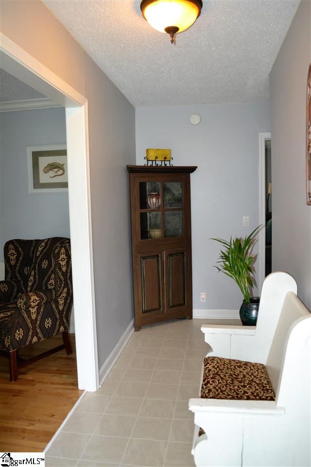 402 Griffin Road Greenville, SC 29607 - Photo 3 of 33 Gallery Image 3