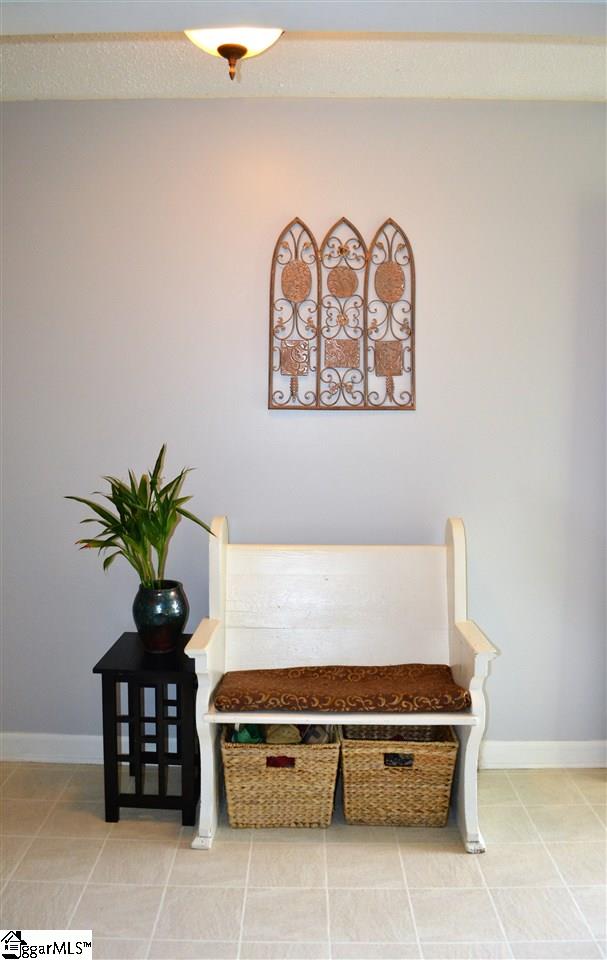 402 Griffin Road Greenville, SC 29607 - Photo 4 of 33 Gallery Image 4