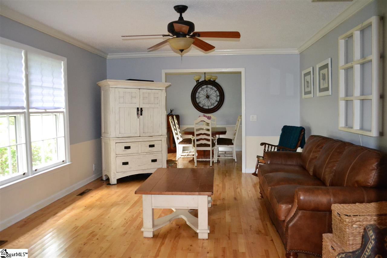 402 Griffin Road Greenville, SC 29607 - Photo 5 of 33 Gallery Image 5