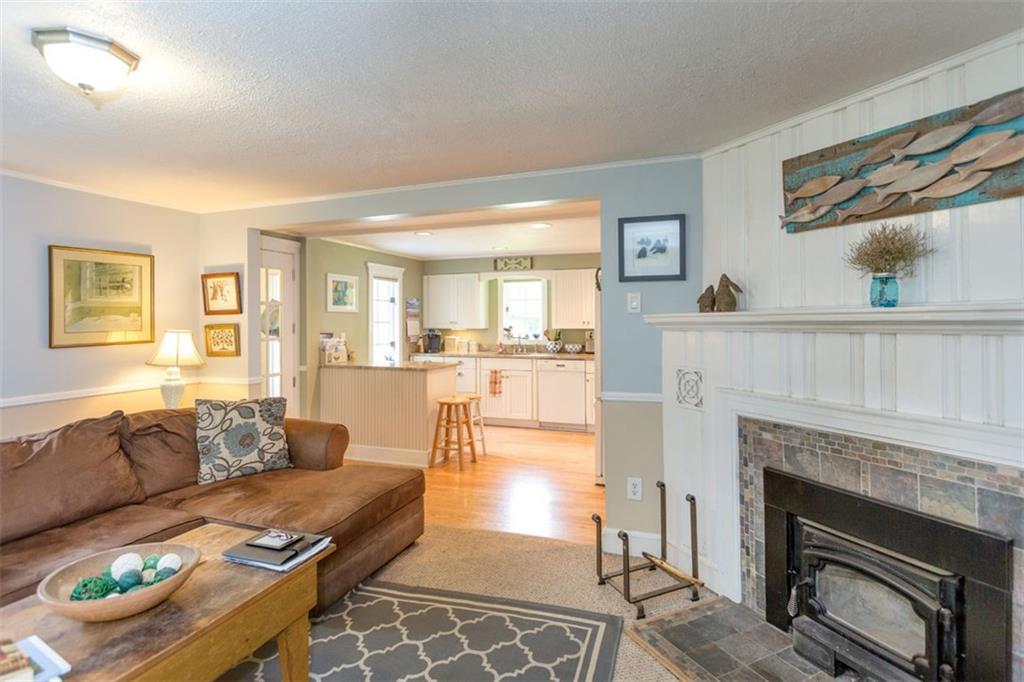5 Pine Road Falmouth, ME 04105 - Photo 10 of 32 Photo