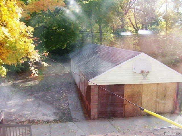 16047 Allen Road Southgate, MI 48195 - Photo 15 of 20 10-19-09 028