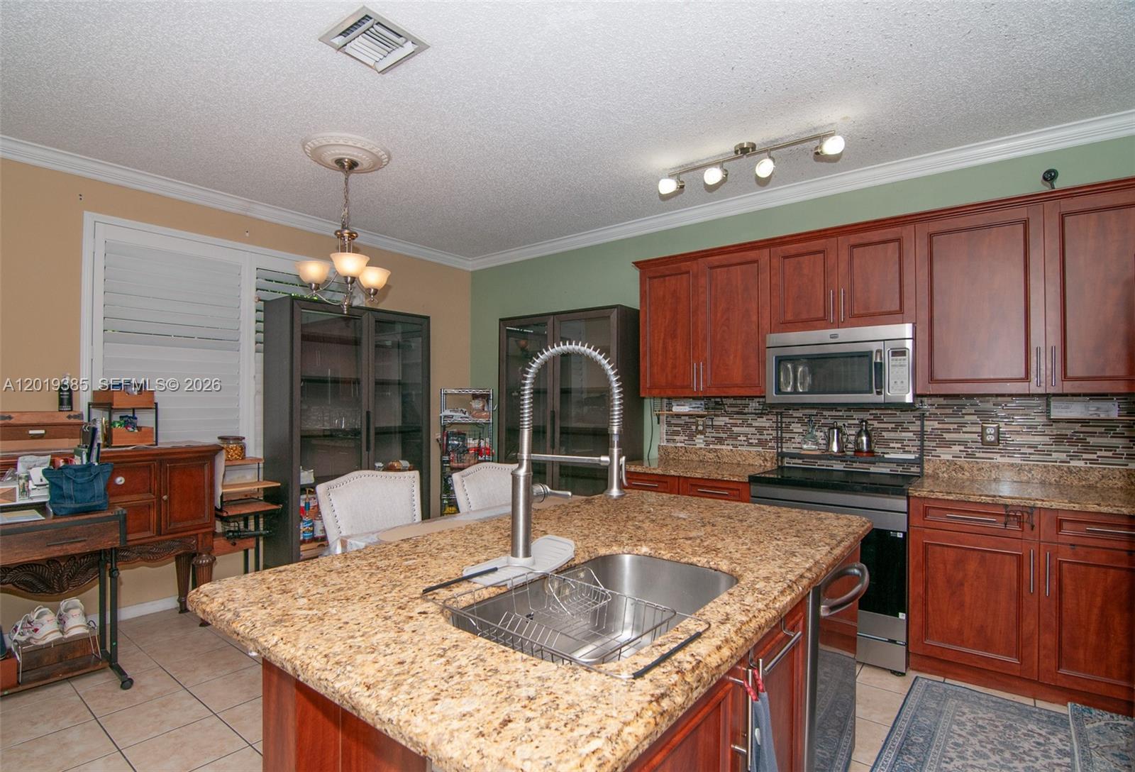 5124 Southwest 155th Avenue Miramar, FL 33027 - Photo 10 of 27