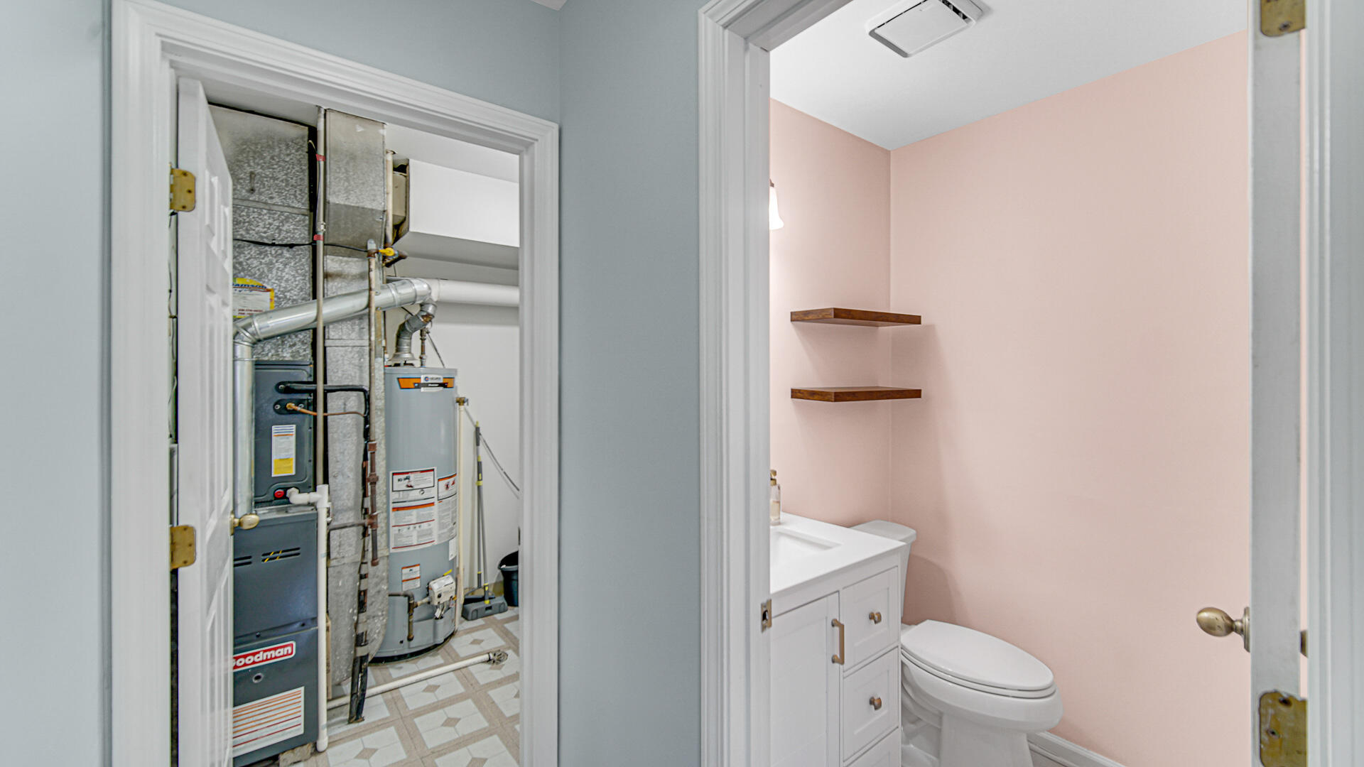 771 Kenmare Parkway Crown Point, IN 46307 - Photo 10 of 20 a bathroom with a shower and a toilet