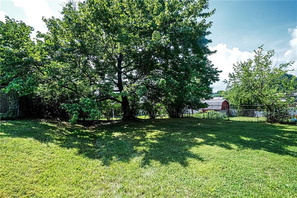 1035 McCoy Road McKees Rocks, PA 15136 - Photo 28 of 29