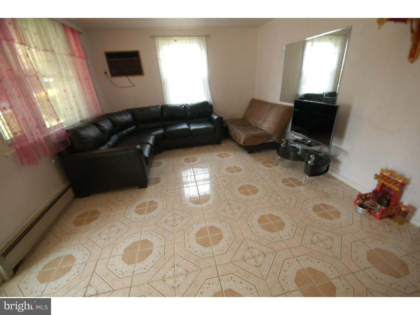 1009 Ripley Street Philadelphia, PA 19111 - Photo 5 of 17 Gallery Image 5