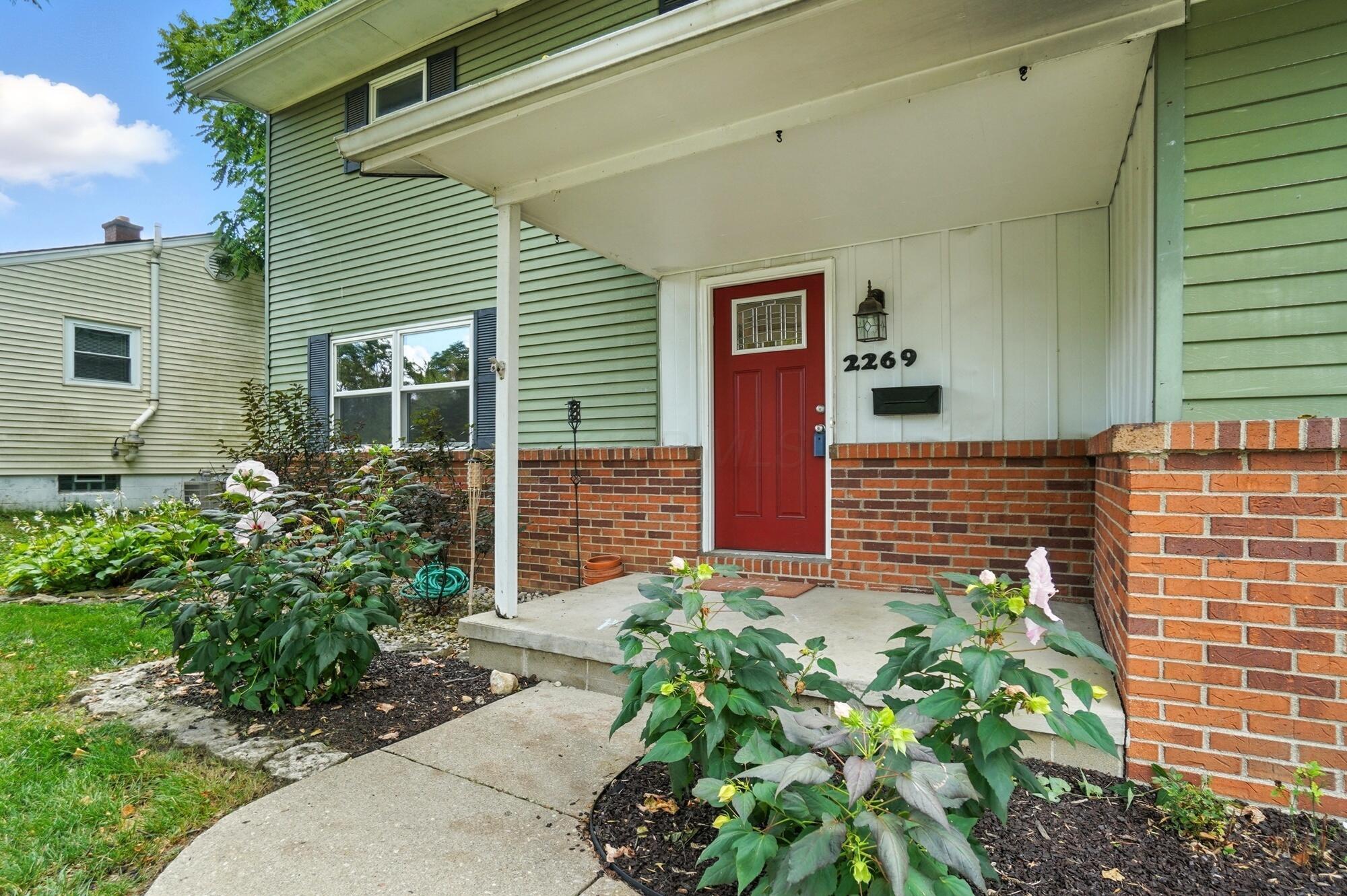 2269 Fishinger Road Upper Arlington, OH 43221 - Photo 8 of 107 front porch and walk