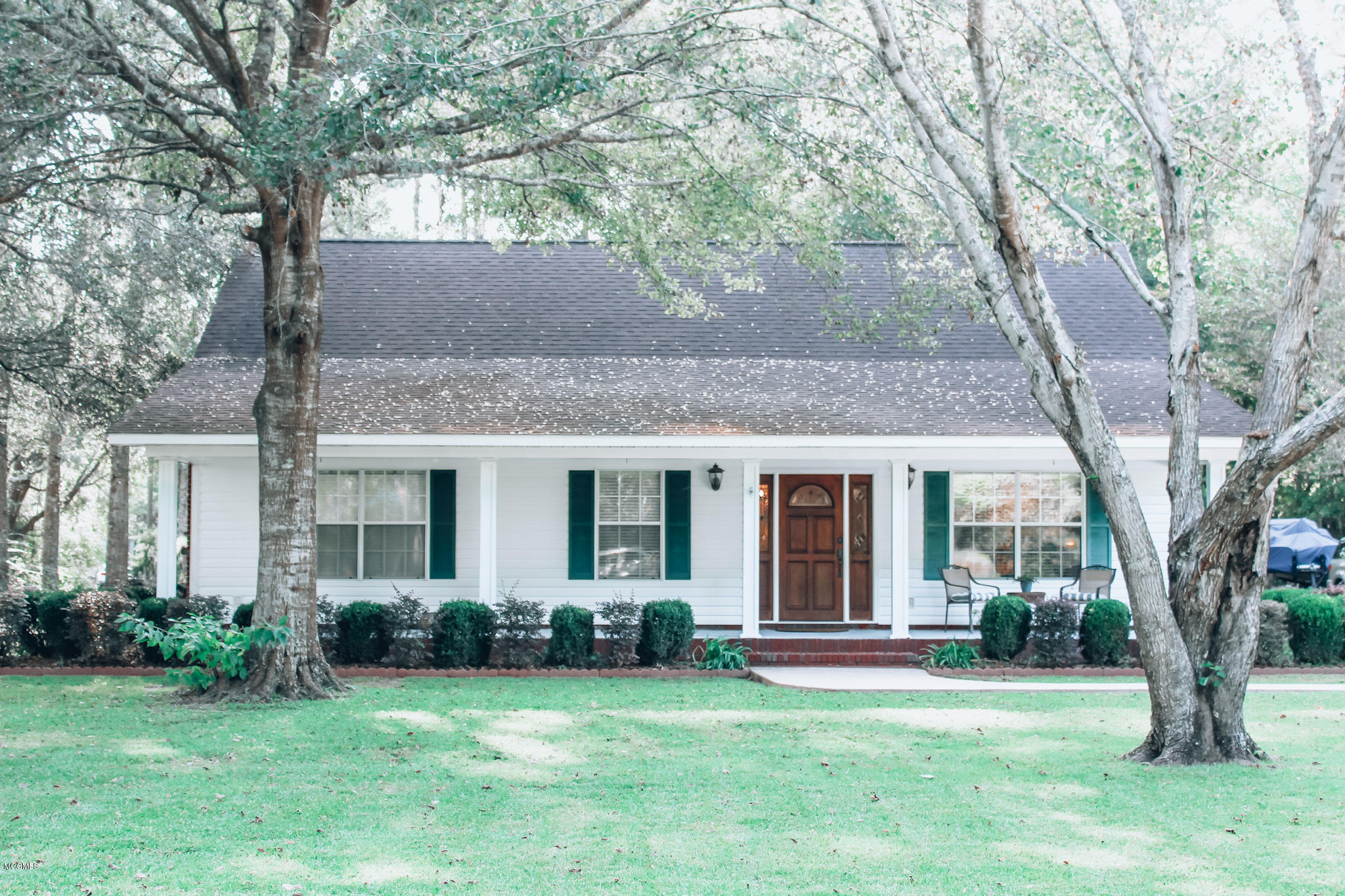 17331 Della Roper Road East Moss Point, MS 39562 - Photo 2 of 29 IMG_2609