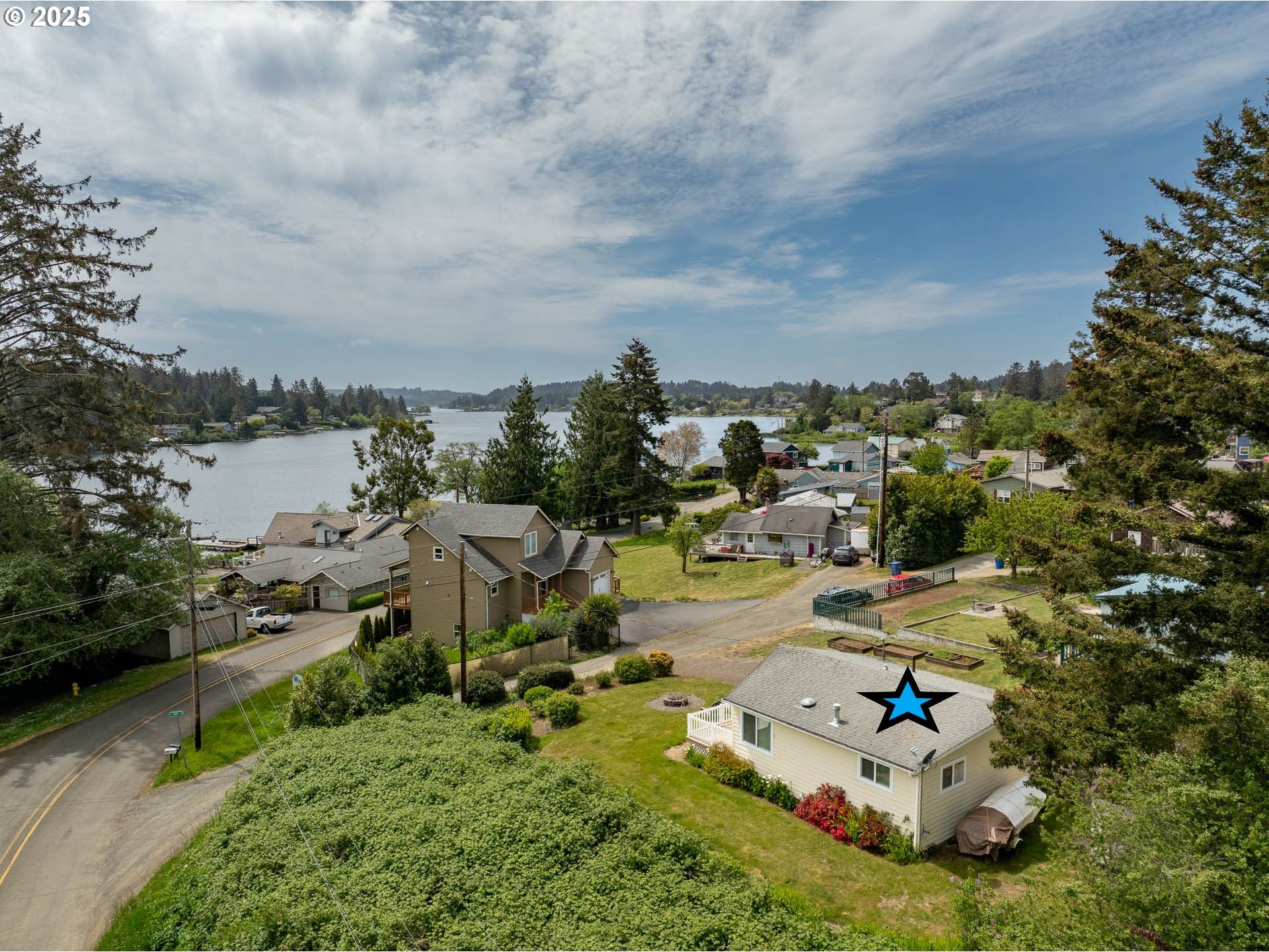 5305 Northeast 49th Street Neotsu, OR 97364 - Photo 3 of 32 a view of a city