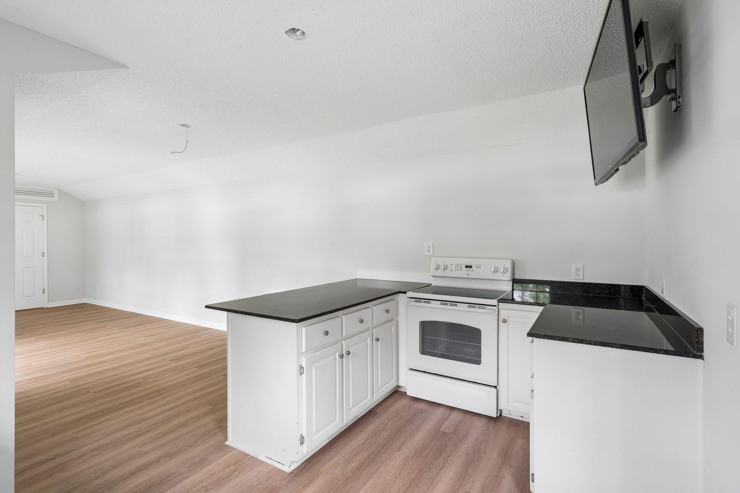 905 Raysor Street St. George, SC 29477 - Photo 75 of 85 075_905wraysorst-keeneyemarketing-109_11
