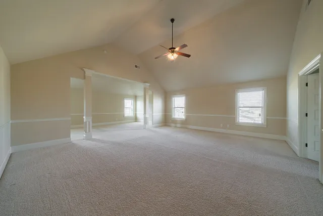 a view of empty room with window