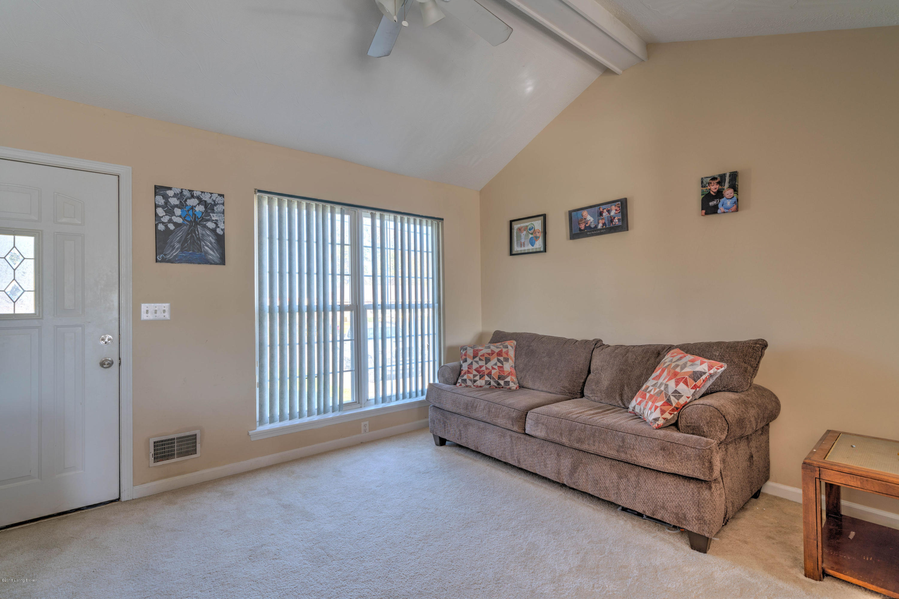 603 Beech Grv Road Shepherdsville, KY 40165 - Photo 3 of 17 DSC07380_1_2_3_4