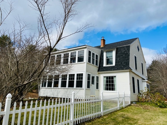 471 Roxbury Road Sanbornton, NH 03269 - Photo 2 of 28