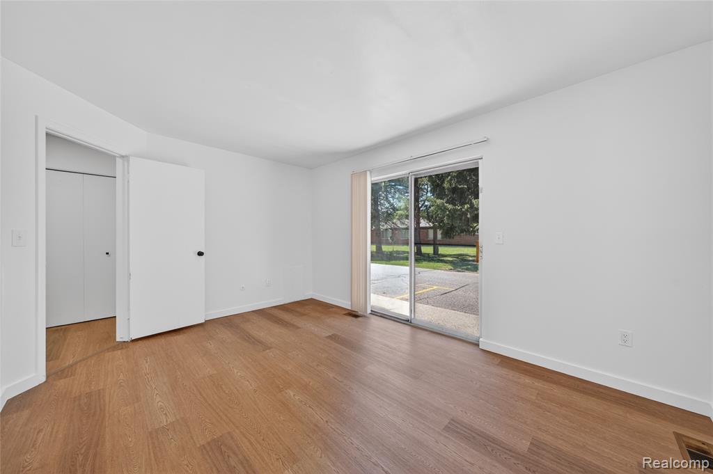 48770 Shelby Road Road, Unit 15 Utica, MI 48317 - Photo 12 of 19