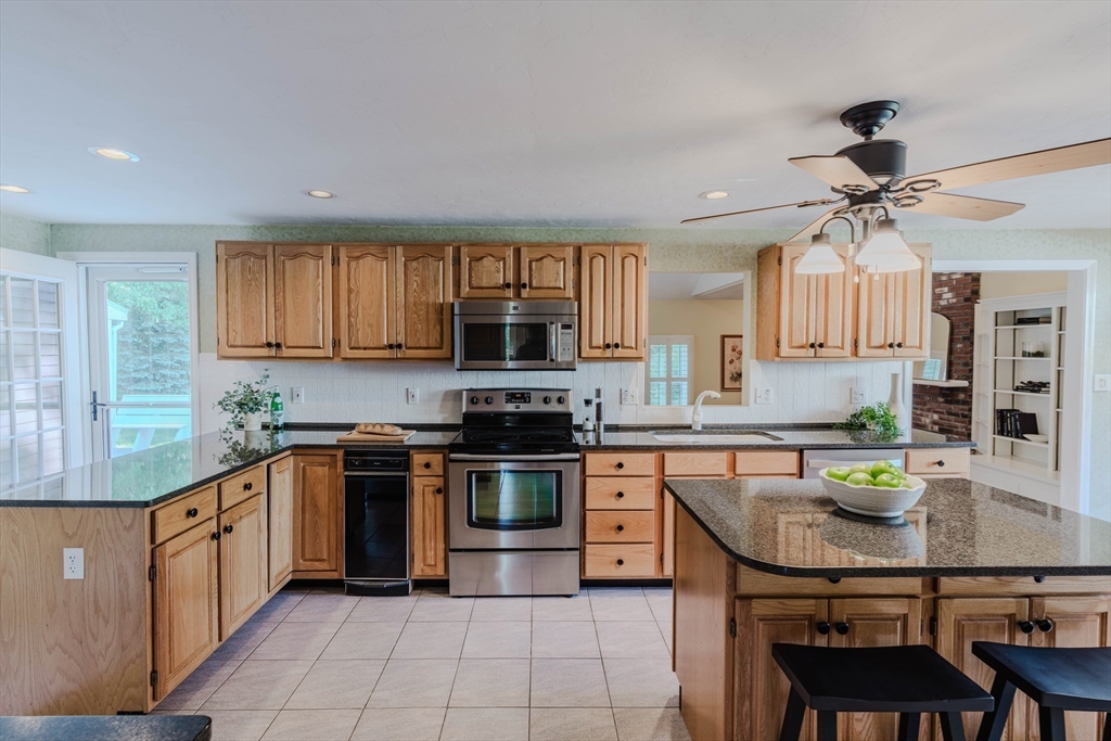 7 Tina Road Milford, MA 01757 - Photo 3 of 38