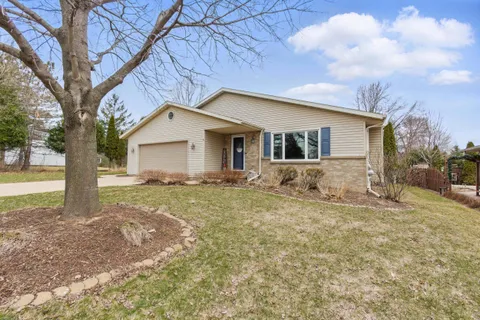 $325,000 | 1225 Forestedge Drive, Kaukauna, WI 54130